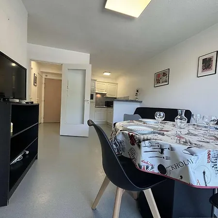 Apartment T2 Avec Terrasse, Parking Prive, Et Proche - La Rochelle - Fr-1-246-721
